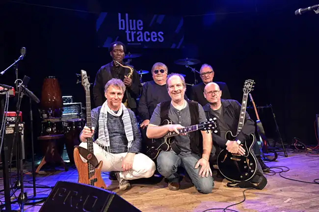 blue traces